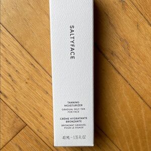 SALTYFACE gradual  Tanning Moisturizer